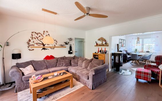 Modernisierte Zweizimmerwohnung mit Kamin und Balkon in Essen-Bochold