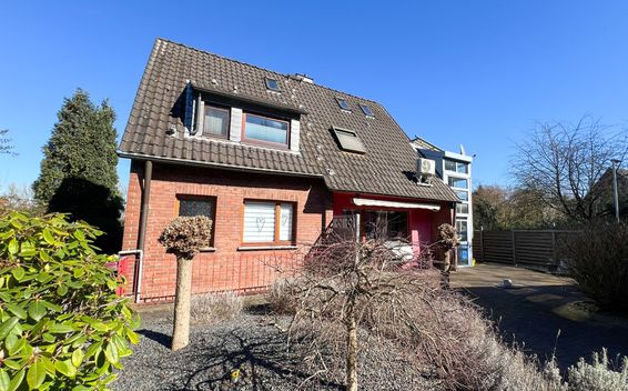 **Charmantes freistehendes Einfamilienhaus in einer Spielstraße in Top Lage von Essen-Frintrop**