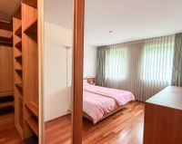 Schlafzimmer mit Ankleide