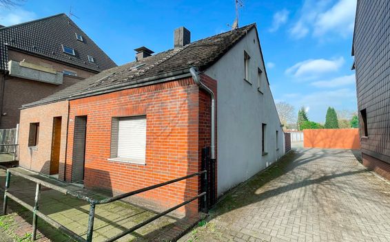 Attraktives Investment: Renditestarker Garagenhof mit 16 Einheiten & Doppelhaus in Altenessen-Nord!