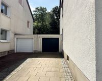 Garage und Stellplätze