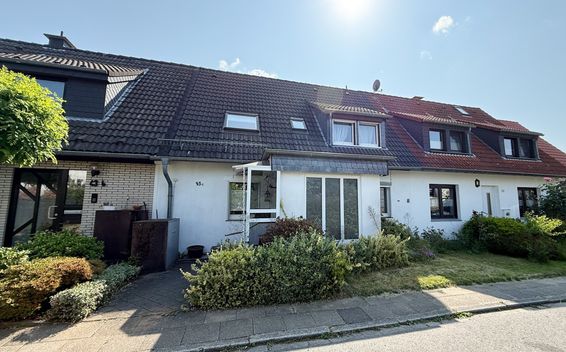 Reihenmittelhaus mit großem Grundstück & Entwicklungspotenzial in Top Lage von Essen-Überruhr-Hinsel