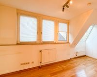 Arbeitszimmer mit Abstellraum