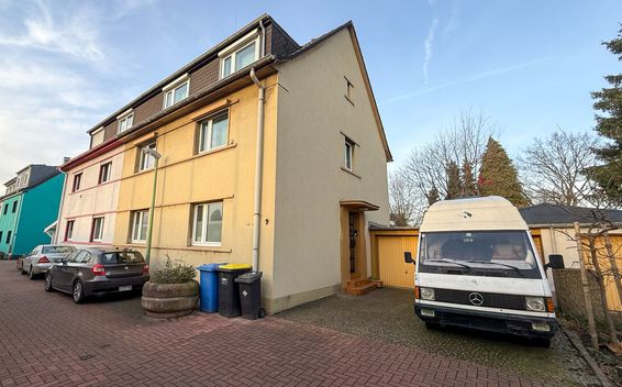 Attraktive Doppelhaushälfte mit viel Platz, Garten und Doppelgarage in Essen-Frillendorf