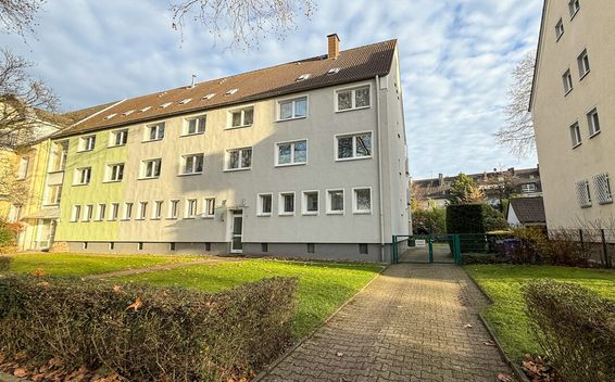 Top gelegene 3-Zimmer Etagenwohnung mit Stellplatz, Garage & Balkon zentral in Rüttenscheid
